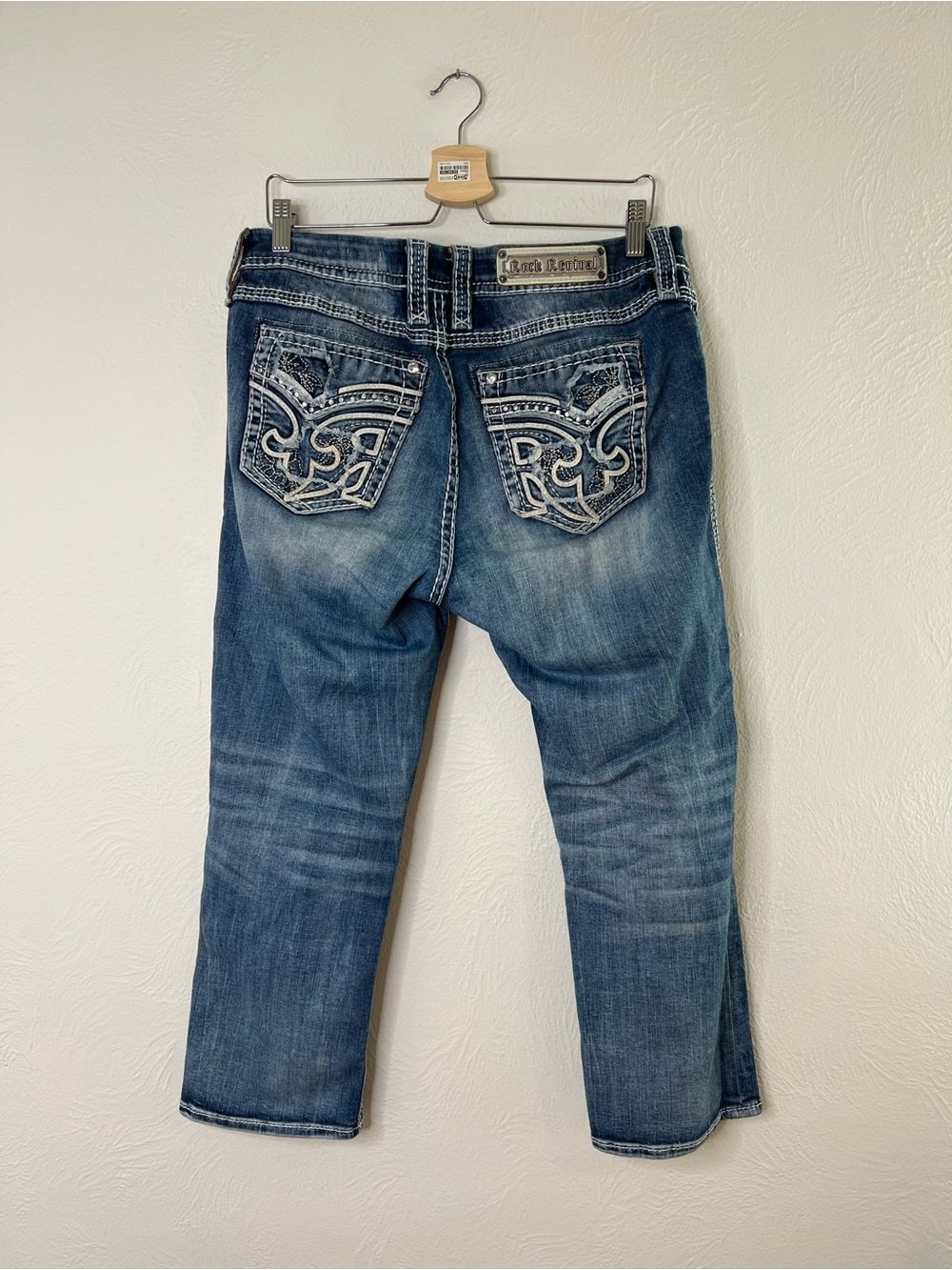 Rock and Revival Ebba Easy Crop size 32 Distressed Blue Jeans - Picture 6 of 16